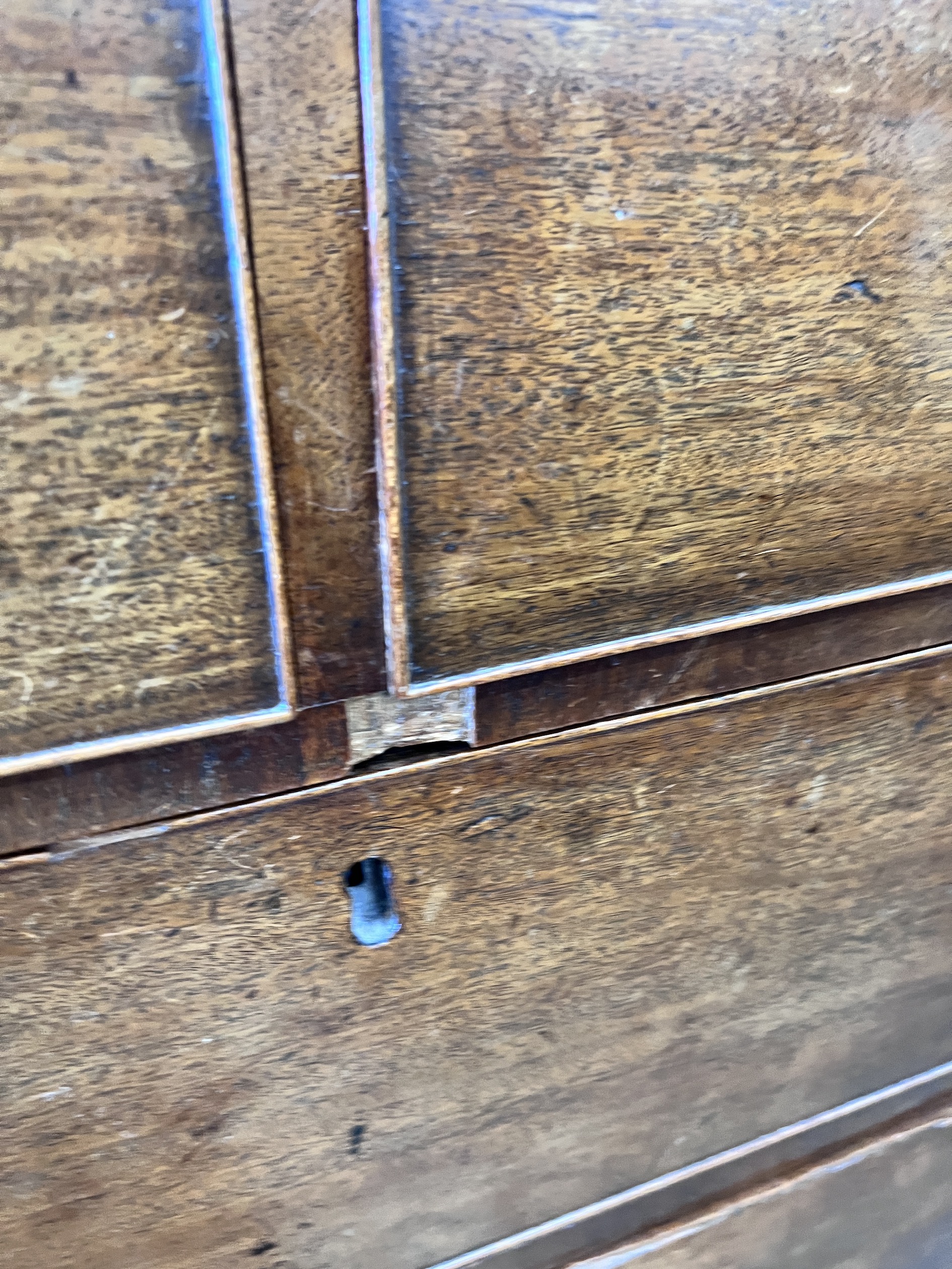 A George III mahogany linen press, width 130cm, depth 60cm, height 200cm